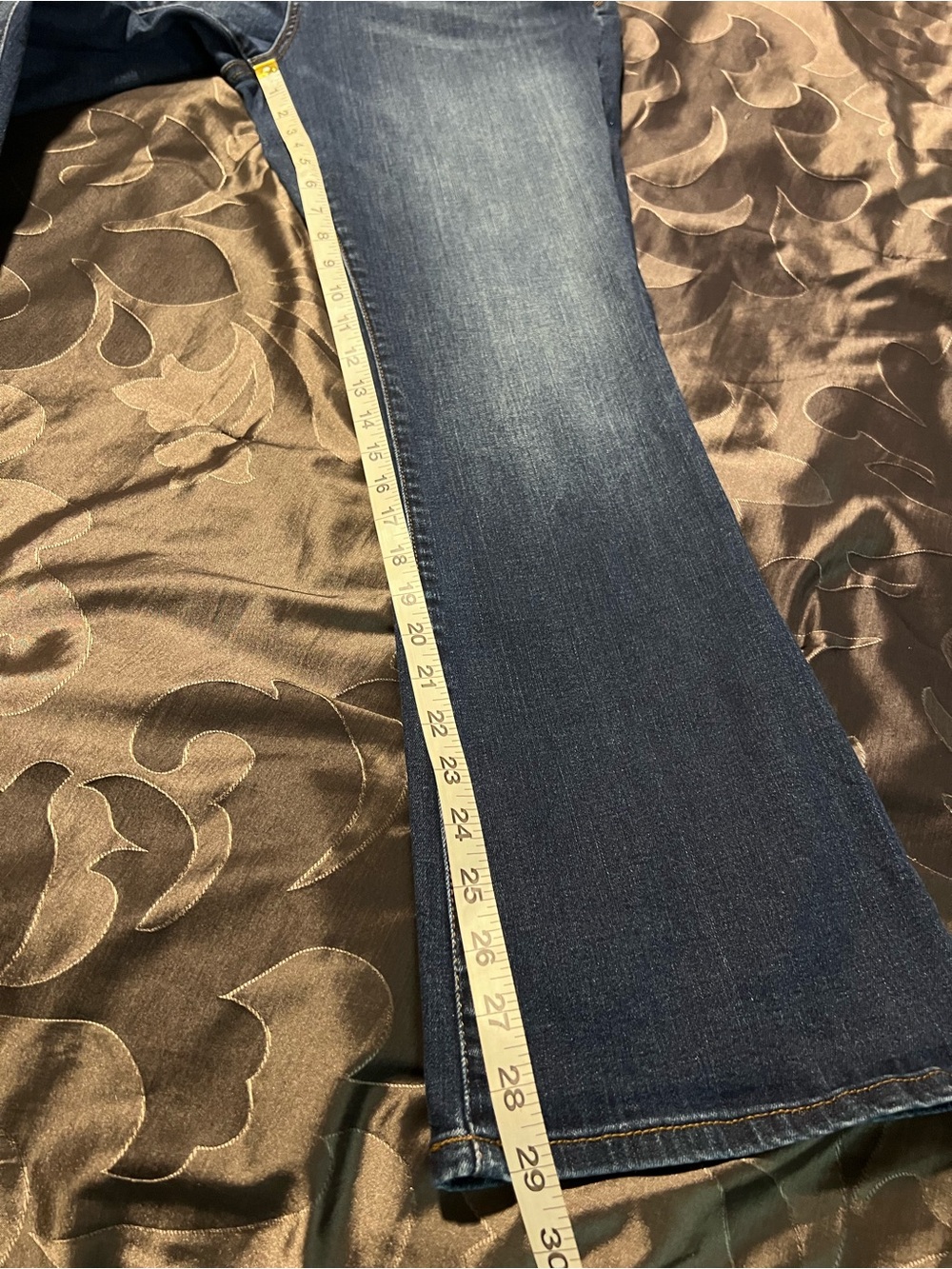 Kut from the Kloth Women's Mid Rise Bootcut Jeans Stretch Medium Blue Wash 14 P - Picture 11 of 13